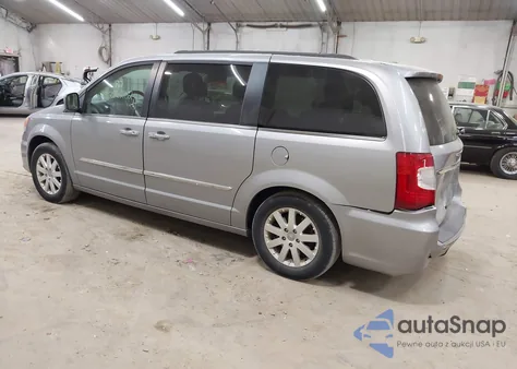 2015 Chrysler Town & Country Touring z USA, uszkodzony, nr VIN 2C4RC1BG2FR756166